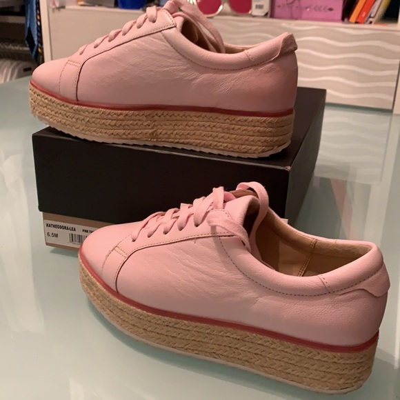 HALOGEN x Atlantic-Pacific Theodora Pink Leather - Picture 2 of 6